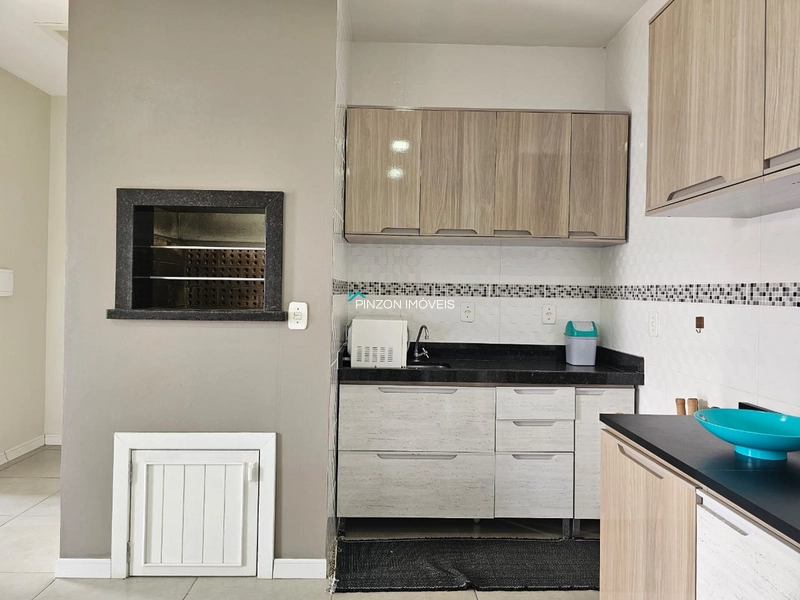 CASA COM AMPLO TERRENO A APENAS 310 METROS DO MAR: 17ª foto da galeria de imagens do imóvel