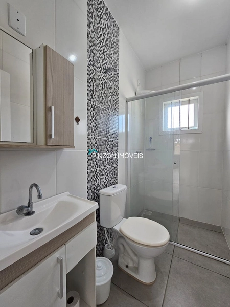 CASA COM AMPLO TERRENO A APENAS 310 METROS DO MAR: 22ª foto da galeria de imagens do imóvel