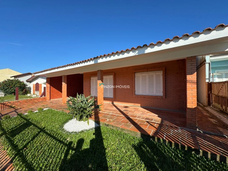 CASA PRÓXIMA À PRAIA: 2ª foto da galeria de imagens do imóvel