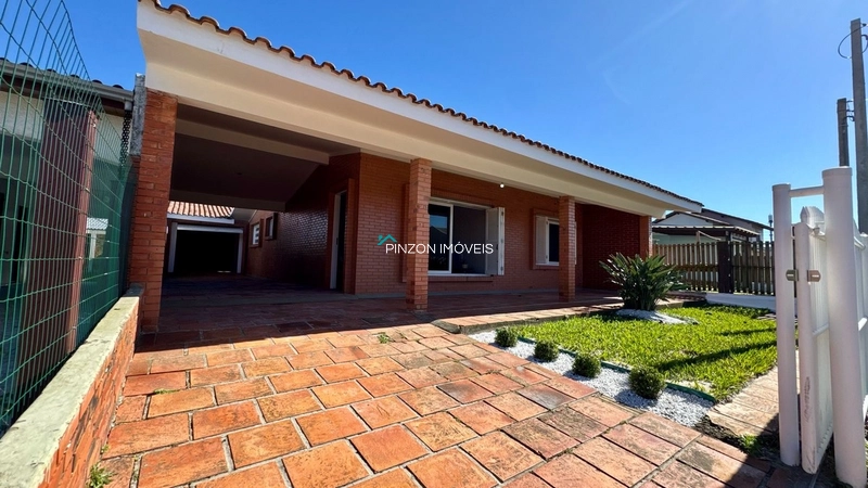 CASA PRÓXIMA À PRAIA: 1ª foto da galeria de imagens do imóvel