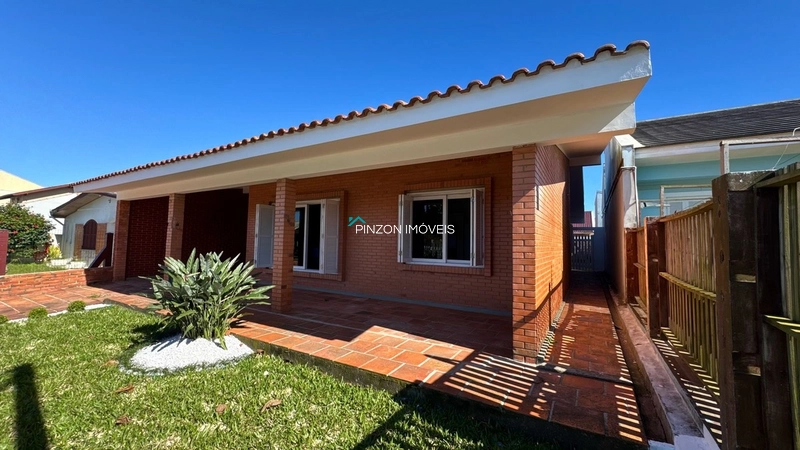 CASA PRÓXIMA À PRAIA: 2ª foto da galeria de imagens do imóvel