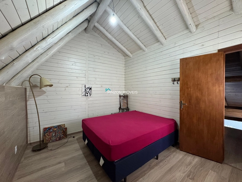CASA NA BEIRA DA LAGOA: 30ª foto da galeria de imagens do imóvel
