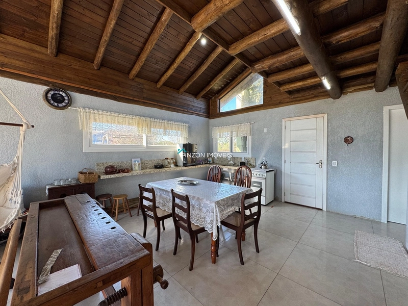 CASA NA BEIRA DA LAGOA: 18ª foto da galeria de imagens do imóvel