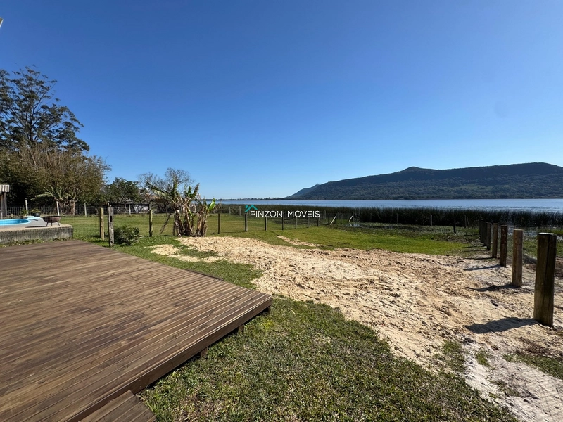 CASA NA BEIRA DA LAGOA: 10ª foto da galeria de imagens do imóvel