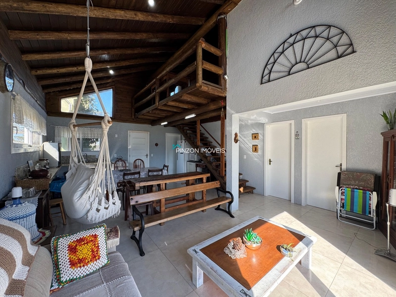 CASA NA BEIRA DA LAGOA: 23ª foto da galeria de imagens do imóvel