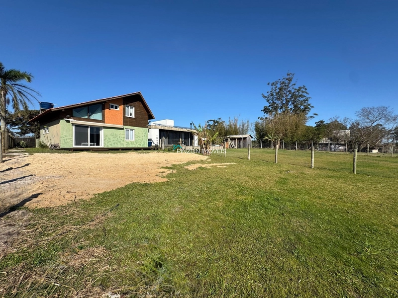 CASA NA BEIRA DA LAGOA: 12ª foto da galeria de imagens do imóvel