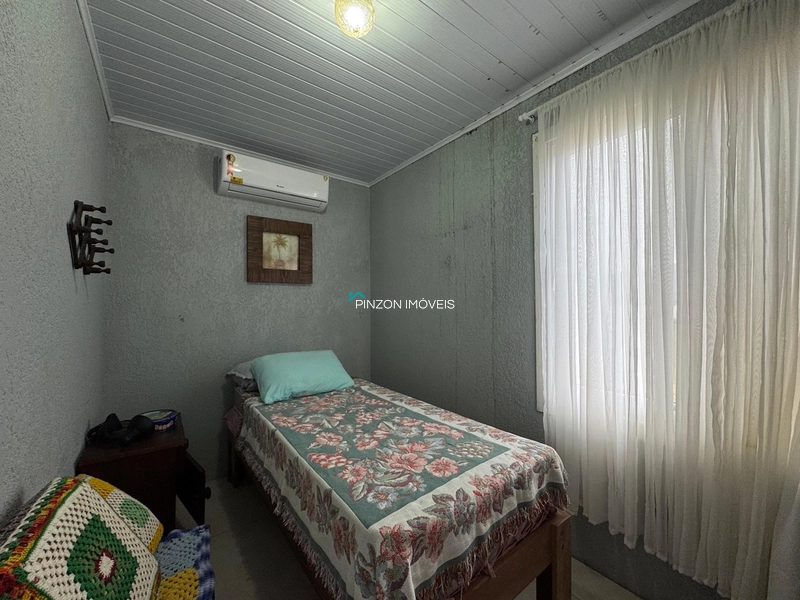 CASA NA BEIRA DA LAGOA: 33ª foto da galeria de imagens do imóvel