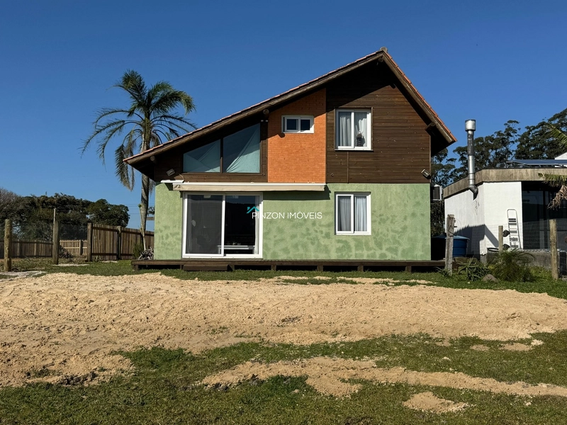 CASA NA BEIRA DA LAGOA: 14ª foto da galeria de imagens do imóvel