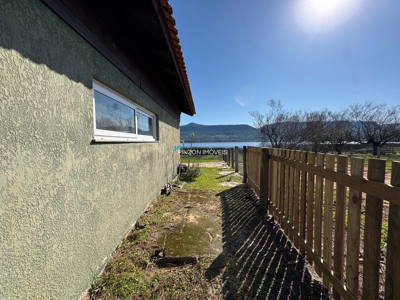 CASA NA BEIRA DA LAGOA: 9ª foto da galeria de imagens do imóvel