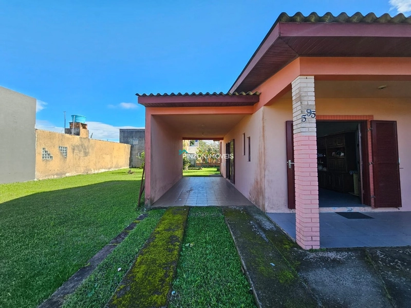 CASA NO CENTRO DE ARROIO DO SAL A 350 METROS DO MAR: 3ª foto da galeria de imagens do imóvel
