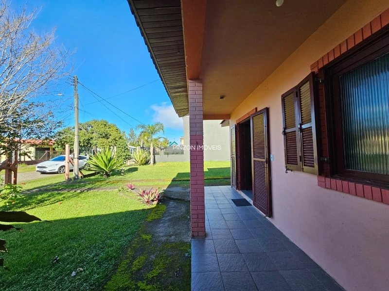 CASA NO CENTRO DE ARROIO DO SAL A 350 METROS DO MAR: 7ª foto da galeria de imagens do imóvel