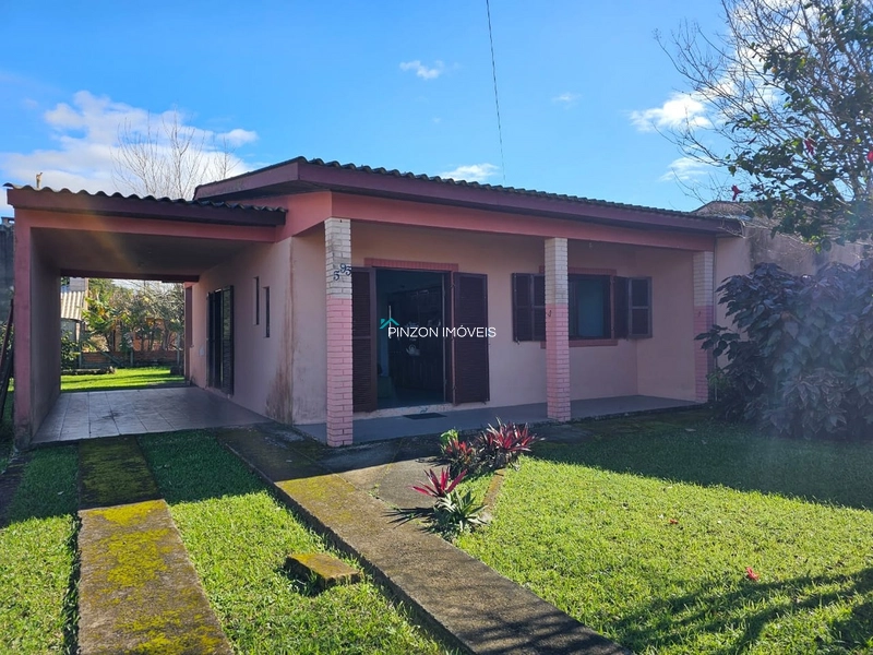 CASA NO CENTRO DE ARROIO DO SAL A 350 METROS DO MAR: 1ª foto da galeria de imagens do imóvel