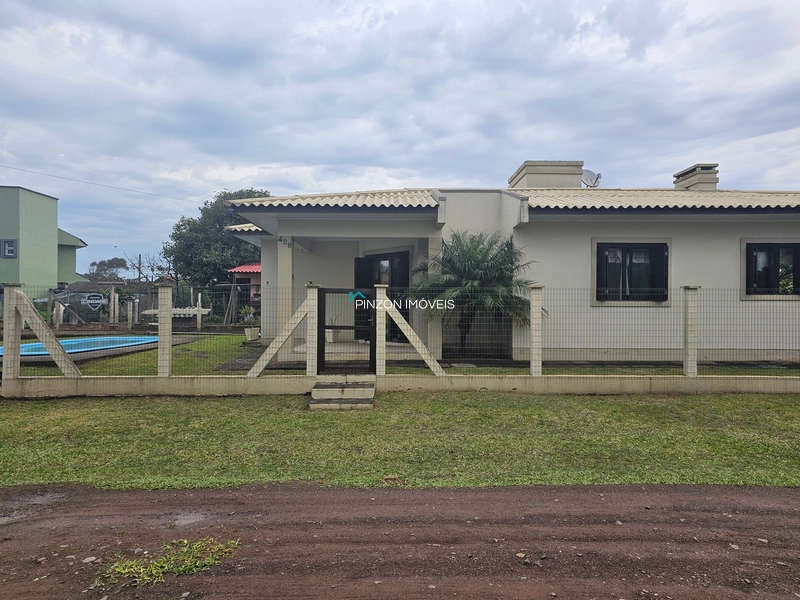 CASA COM PISCINA NO BALNEÁRIO ATLÂNTICO - ARROIO DO SAL: 4ª foto da galeria de imagens do imóvel