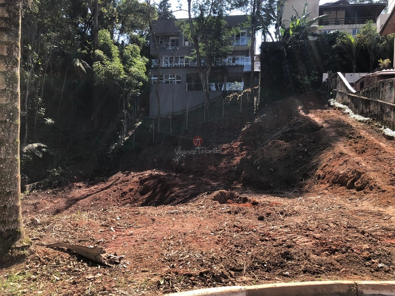 TERRENO À VENDA, CONDOMÍNIO ARUJÁ HILLS III em ARUJÁ SP.: 3ª foto da galeria de imagens do imóvel