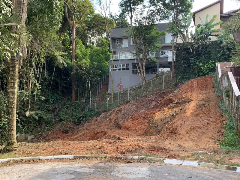TERRENO À VENDA, CONDOMÍNIO ARUJÁ HILLS III em ARUJÁ SP.: 2ª foto da galeria de imagens do imóvel