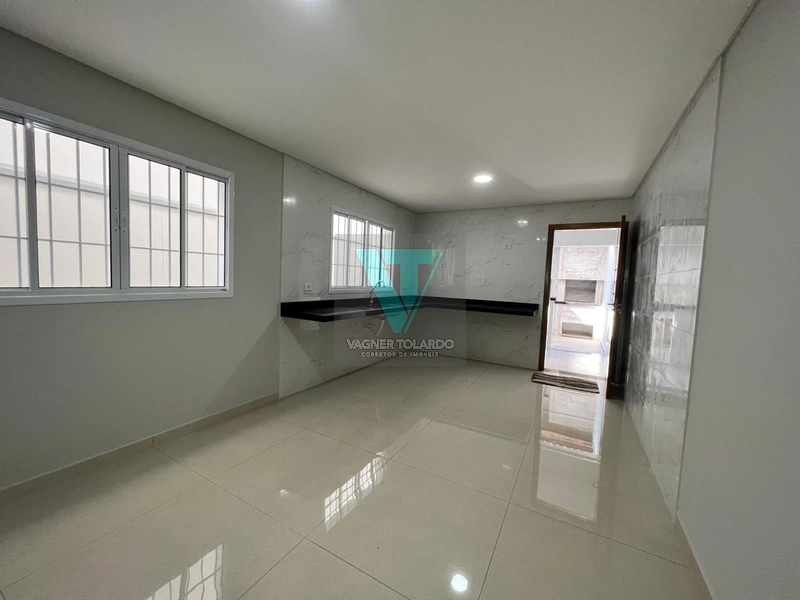 CASA À VENDA, 3 SUÍTES, BAIRRO JARDIM PLANALTO em ARUJÁ SP.: 4ª foto da galeria de imagens do imóvel