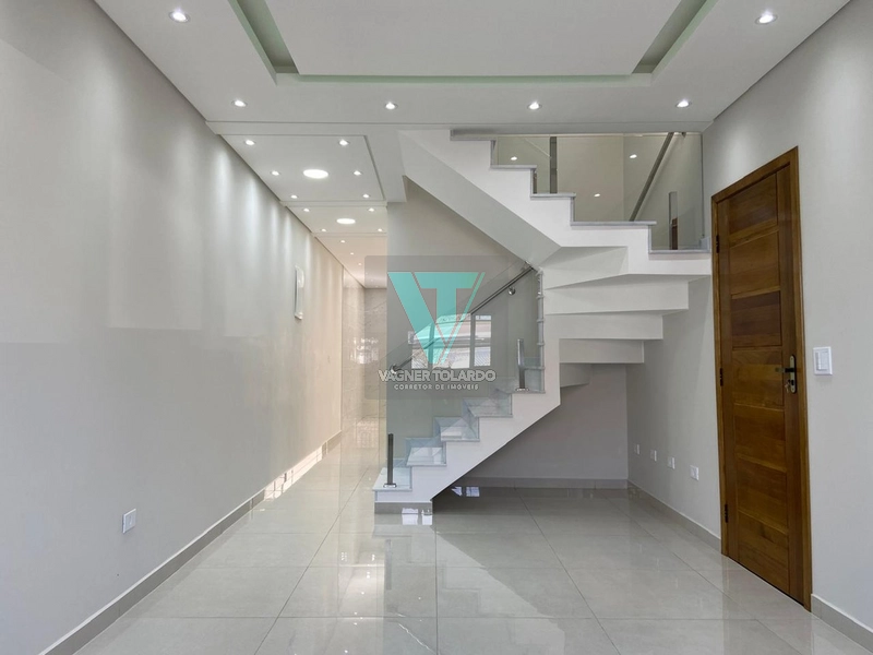 CASA À VENDA, 3 SUÍTES, BAIRRO CENTER VILLE em ARUJÁ SP.: 4ª foto da galeria de imagens do imóvel