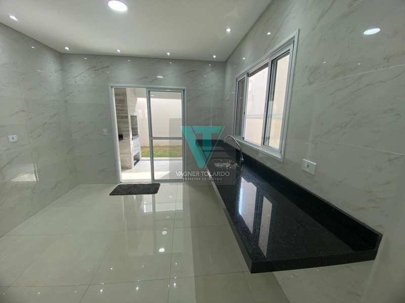 CASA À VENDA, 3 SUÍTES, BAIRRO CENTER VILLE em ARUJÁ SP.: 9ª foto da galeria de imagens do imóvel