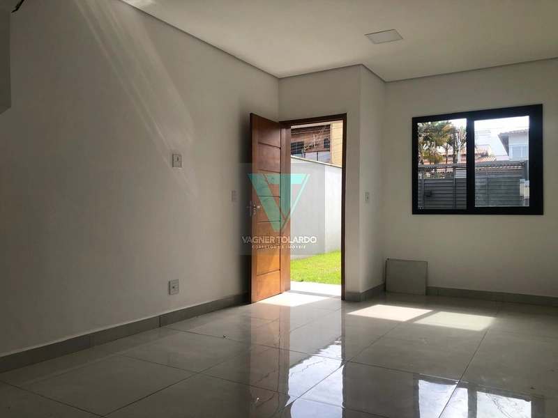 CASA À VENDA, 3 SUÍTES, BAIRRO NOVA ARUJÁ em ARUJÁ SP.: 3ª foto da galeria de imagens do imóvel