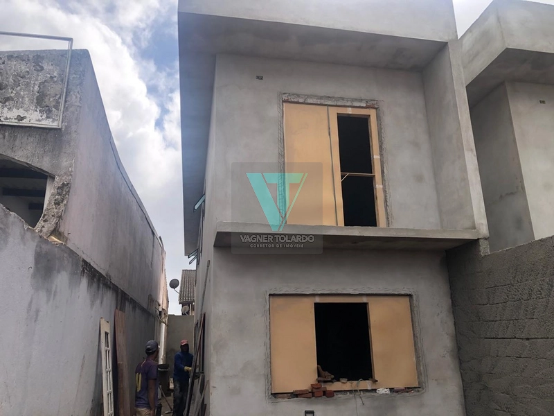 CASA À VENDA, 3 SUÍTES, 2 VAGAS, BAIRRO JARDIM RINCÃO em ARUJÁ SP.: 1ª foto da galeria de imagens do imóvel