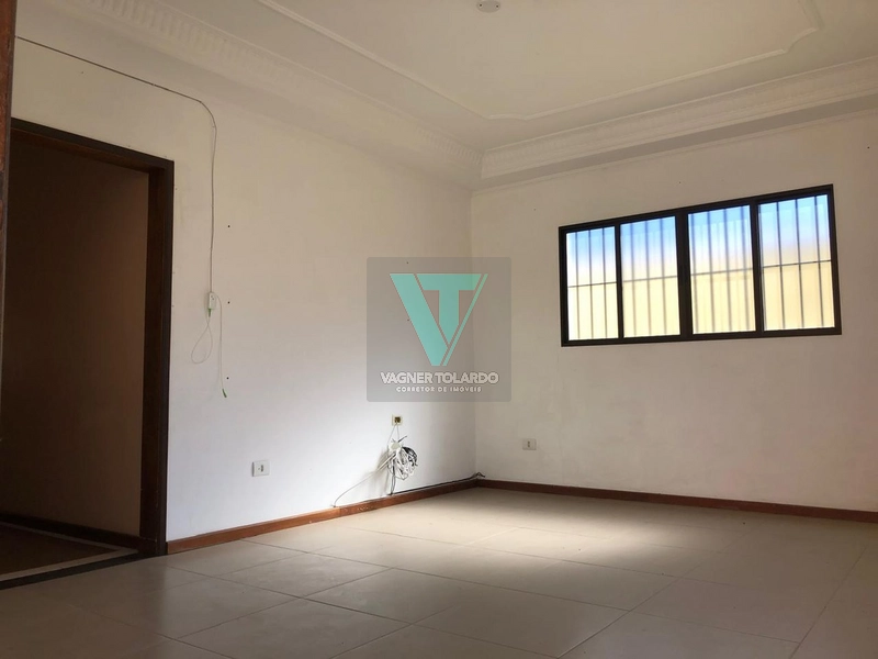 CASA TÉRREA À VENDA, 2 SUÍTES, BAIRRO NOVA ARUJÁ em ARUJÁ SP.: 3ª foto da galeria de imagens do imóvel