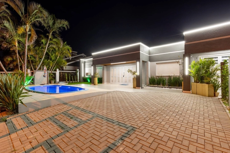 Casa alto padrão 5 dormitórios - Xangrilá: 1ª foto da galeria de imagens do imóvel
