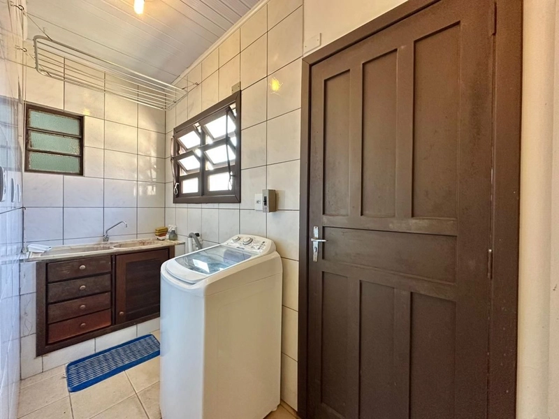 Casa à venda — Apenas 2 quadras do mar!: 13ª foto da galeria de imagens do imóvel