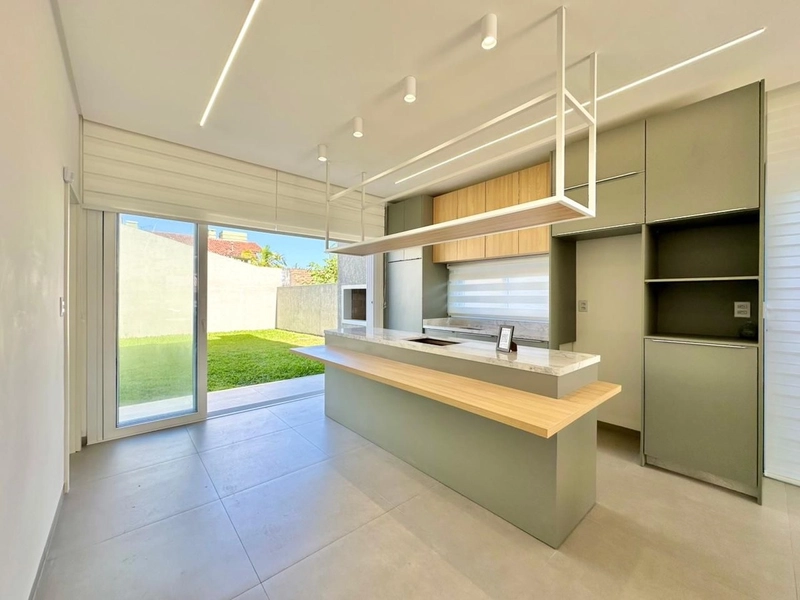 SOBRADO À VENDA JUNTO AO MAR!: 8ª foto da galeria de imagens do imóvel