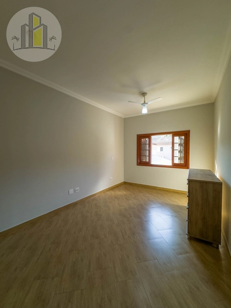 Mansão com 5 Suítes e Piscina no Jardim Matilde – Canto do Forte: 19ª foto da galeria de imagens do imóvel