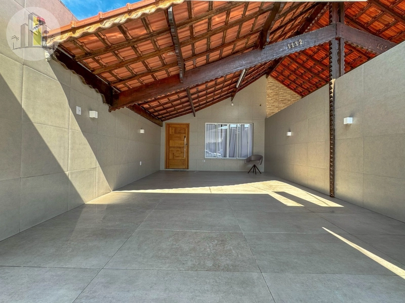 Casa Moderna com Piscina à Venda no Canto do Forte – Praia Grande: 1ª foto da galeria de imagens do imóvel