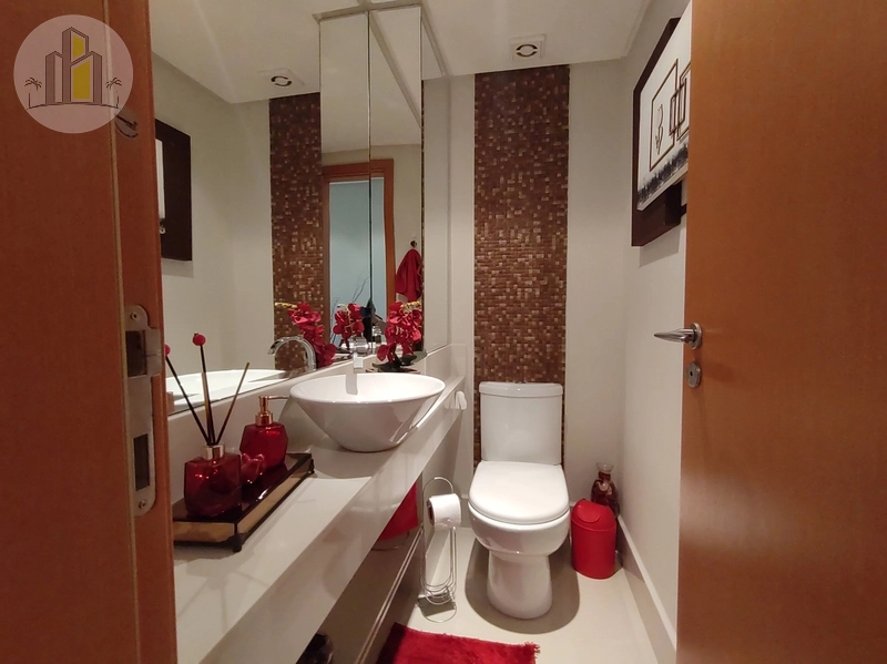 Apartamento de Altíssimo Padrão no Canto do Forte – 183 m², Vista Mar