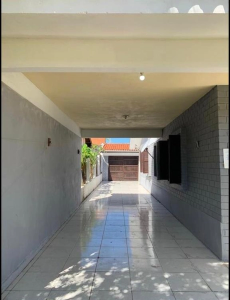 VENDO CASA COM 3 DORMITÓRIOS E GARAGEM PARA DOIS CARROS: 7ª foto da galeria de imagens do imóvel