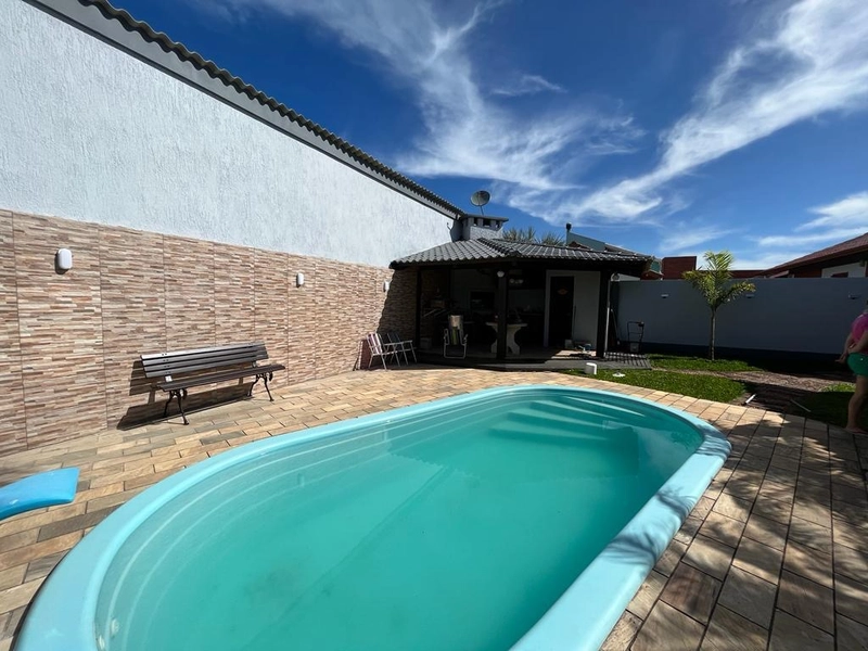 Casa de esquina em Xangrila - Com piscina: 6ª foto da galeria de imagens do imóvel