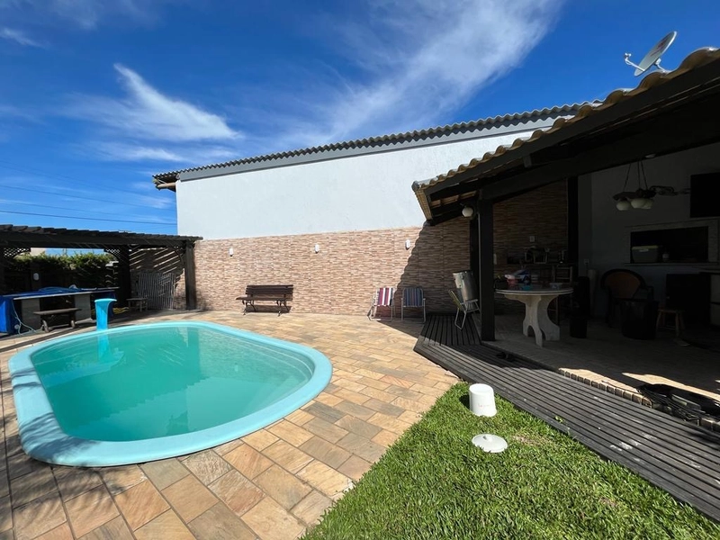 Casa de esquina em Xangrila - Com piscina: 8ª foto da galeria de imagens do imóvel
