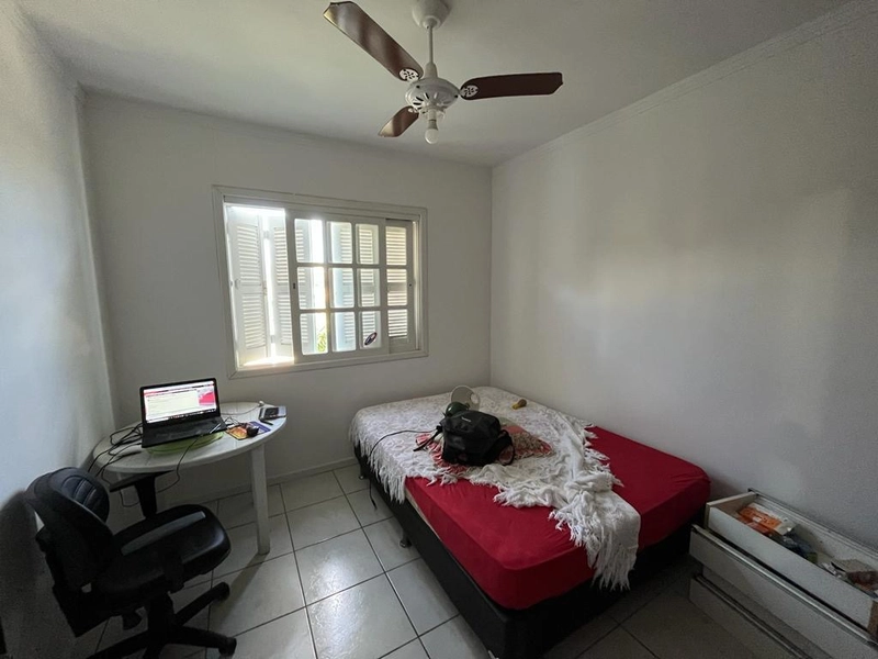 Casa de esquina em Xangrila - Com piscina: 23ª foto da galeria de imagens do imóvel