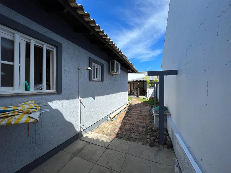 Casa de esquina em Xangrila - Com piscina: 12ª foto da galeria de imagens do imóvel