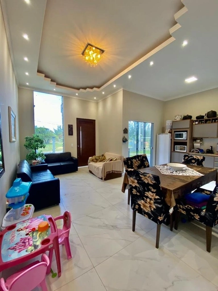 Casa alto padrão - 2 dormitórios, mobiliada e decorada