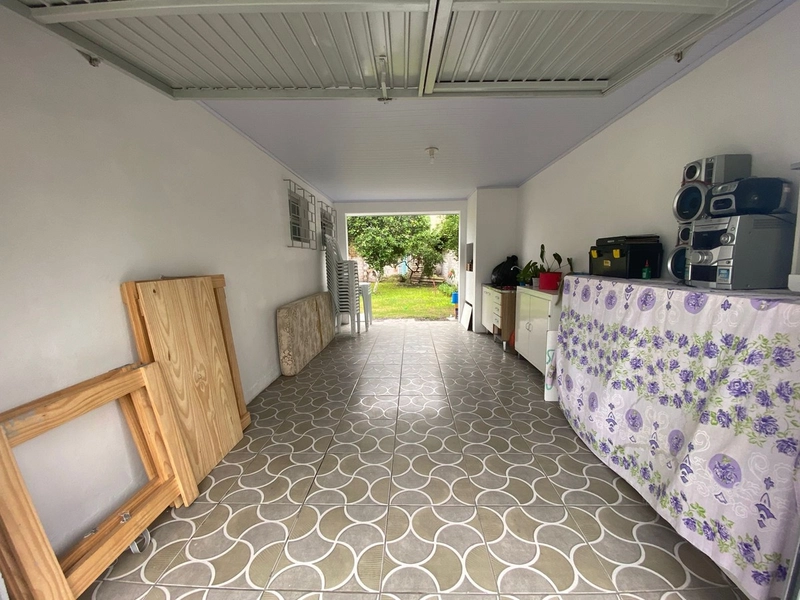 CASA COM TERRENO INTEIRO NO SANTA LUZIA: 3ª foto da galeria de imagens do imóvel