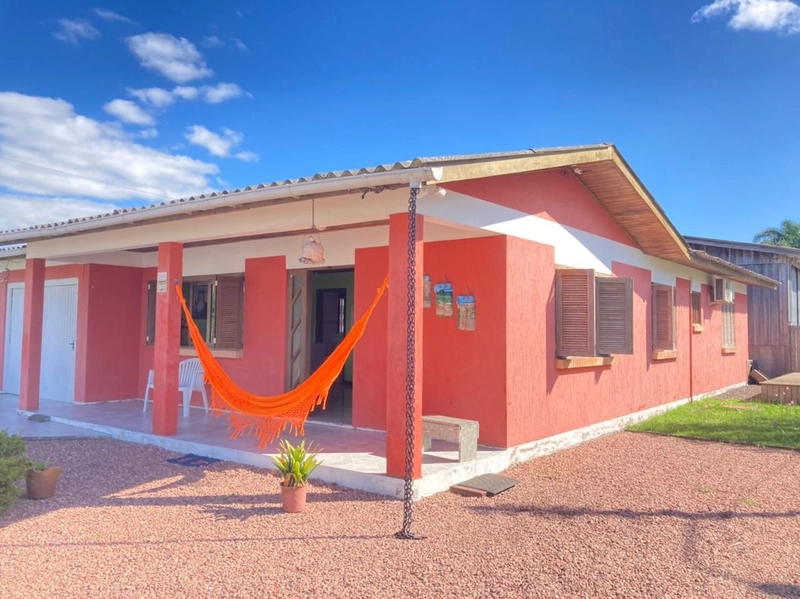 VENDO CASA DE ESQUINA COM 3 DORMITÓRIOS NO GUARA: 1ª foto da galeria de imagens do imóvel