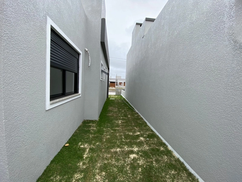 CASA À VENDA NO JARDIM BEIRA MAR, 2 QUADRAS DO MAR: 2ª foto da galeria de imagens do imóvel