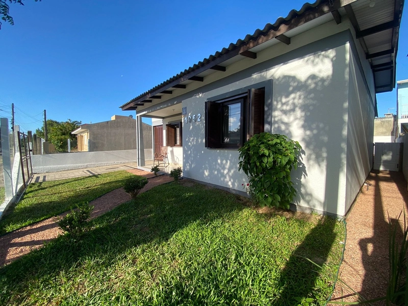 CASA A VENDA NA ZONA DE CAPÃO DA CANOA - 3 DORMITÓRIOS: 2ª foto da galeria de imagens do imóvel