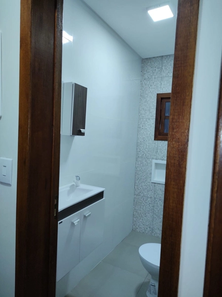 CASA EM CAPÃO NOVO - TERRENO INTEIRO: 5ª foto da galeria de imagens do imóvel