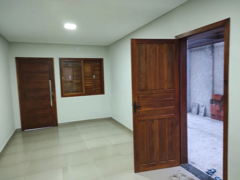 CASA EM CAPÃO NOVO - TERRENO INTEIRO: 6ª foto da galeria de imagens do imóvel