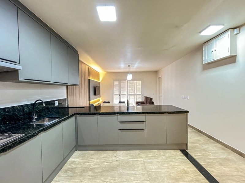 CASA COM 8SUÍTES NO CENTRO DE XANGRI-LÁ: 3ª foto da galeria de imagens do imóvel