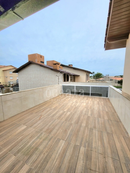 SOBRADO EM CAPÃO NOVO - COM BOX / ACEITA FINANCIAMENTO BANCÁRIO: 2ª foto da galeria de imagens do imóvel