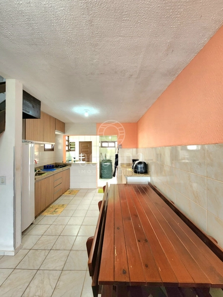 SOBRADO EM CAPÃO NOVO - COM BOX / ACEITA FINANCIAMENTO BANCÁRIO: 4ª foto da galeria de imagens do imóvel