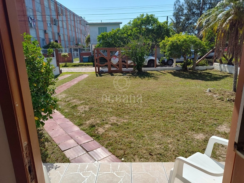 CASA EM ARROIO TEIXEIRA - 2 QUADRAS DO MAR / 4 DORMITÓRIOS: 6ª foto da galeria de imagens do imóvel