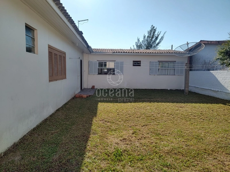 CASA EM ARROIO TEIXEIRA - 2 QUADRAS DO MAR / 4 DORMITÓRIOS: 3ª foto da galeria de imagens do imóvel