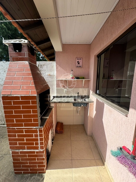 CASA EM CAPÃO NOVO: 5ª foto da galeria de imagens do imóvel