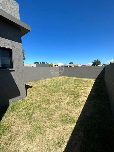 CASA NA JARDIM BEIRA MAR: 9ª foto da galeria de imagens do imóvel